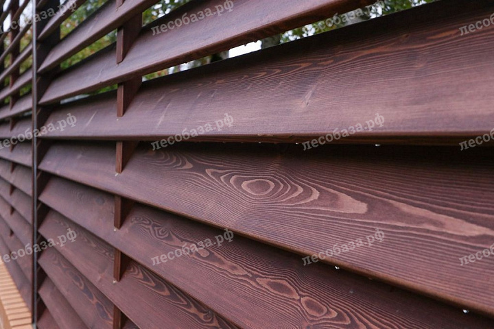 Забор из лиственничного планкена: виды и сорта