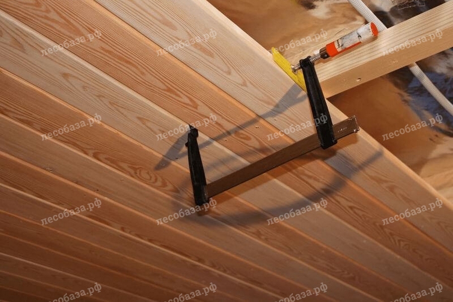 Как правильно сделать и крепить потолок из планкена