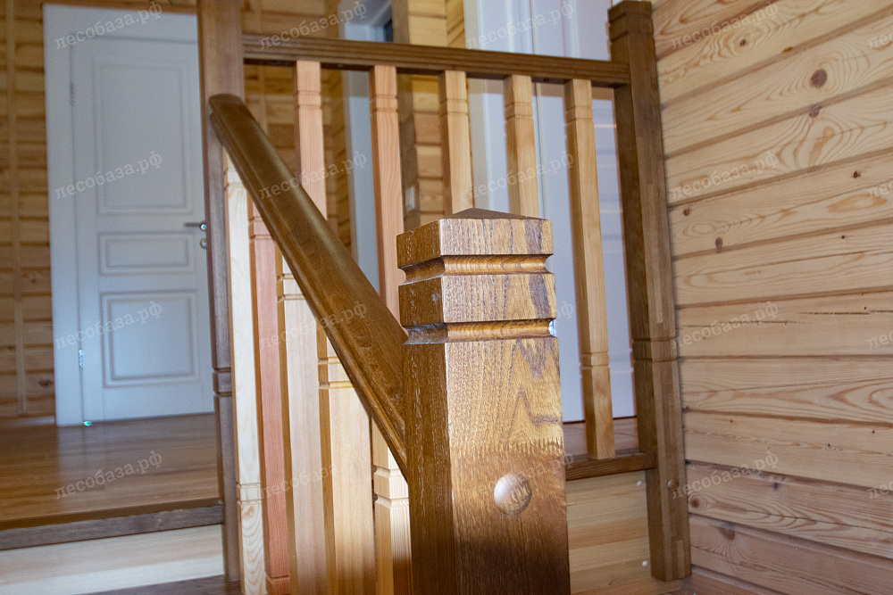 Столбы и перила для межэтажной лестницы