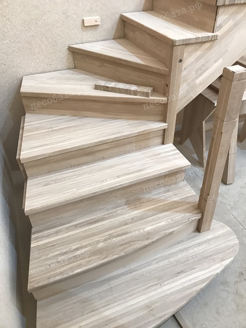 Изготовление лестницы из дуба