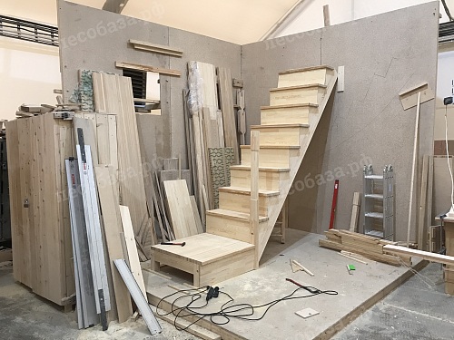Индивидуальное изготовление деревянных лестниц