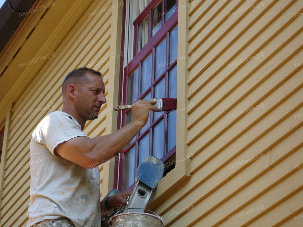 Покраска деревянных окон снаружи