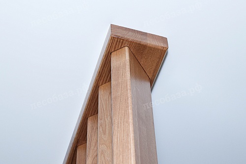 деревянные рейки в интерьере на стене