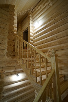 лестница из лиственницы
