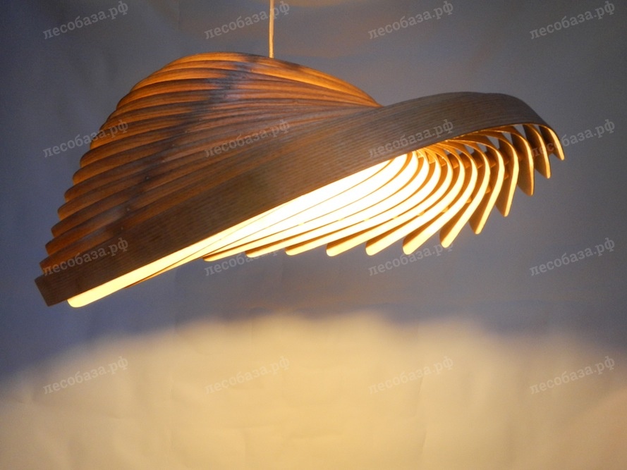дизайнерская лампа из дерева