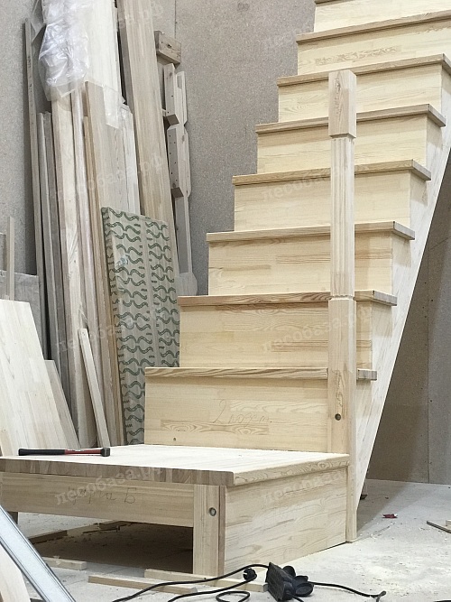 Мебельный щит из лиственницы и сосны для изготовления лестницы